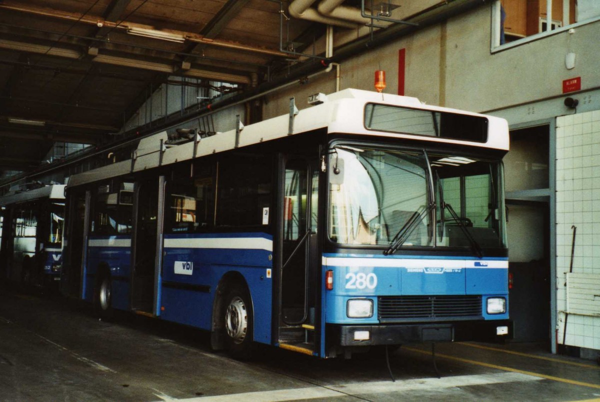 (114'721) - VBL Luzern - Nr. 280 - NAW/R&J-Hess Trolleybus am 7. M�rz 2009 in Luzern, Depot