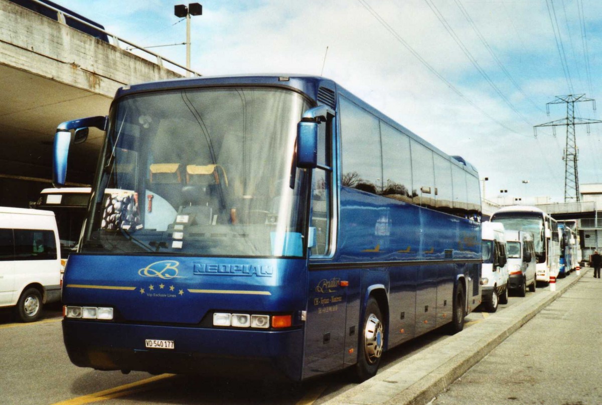 (114'911) - Briatico, Veytaux - VD 540'177 - Neoplan am 8. M�rz 2009 in Gen�ve, A�roport