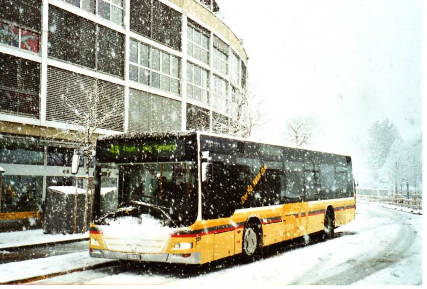 (115'014) - STI Thun - Nr. 126/BE 700'126 - MAN am 9. M�rz 2009 beim Bahnhof Thun