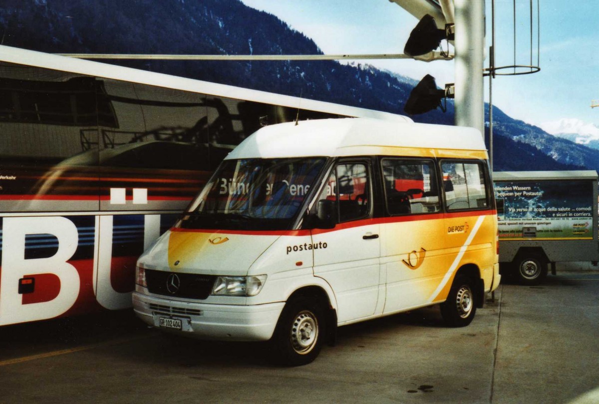 (115'024) - PostAuto Graub�nden - GR 102'404 - Mercedes (ex P 21'071) am 14. M�rz 2009 in Chur, Postautostation