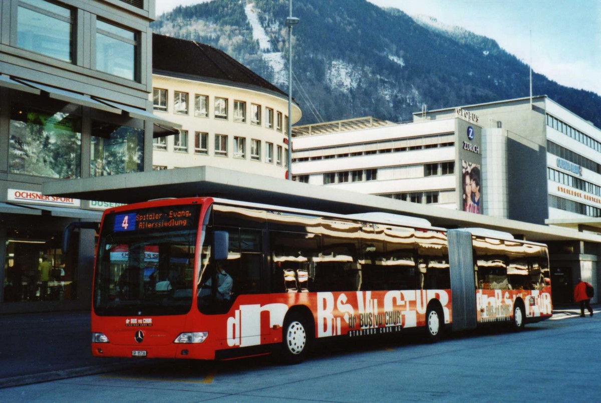 (115'031) - SBC Chur - Nr. 36/GR 85'736 - Mercedes am 14. M�rz 2009 beim Bahnhof Chur