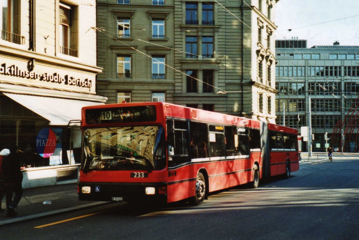 (115'314) - Bernmobil, Bern - Nr. 233/BE 513'233 - MAN am 16. M�rz 2009 in Bern, Hirschengraben