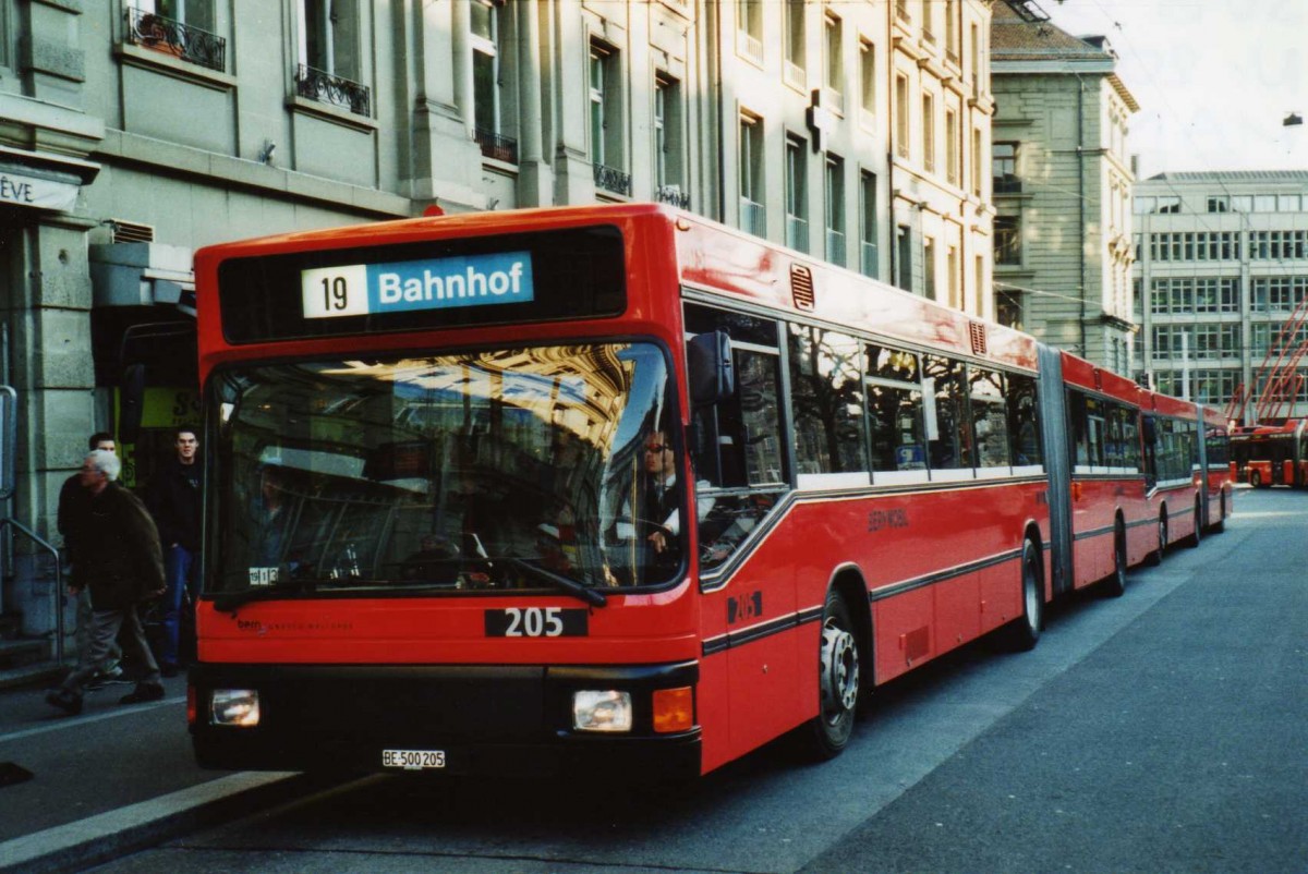 (115'326) - Bernmobil, Bern - Nr. 205/BE 500'205 - MAN am 16. M�rz 2009 in Bern, Hirschengraben