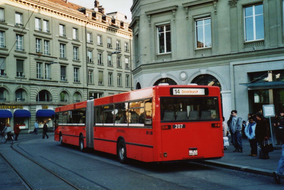 (115'327) - Bernmobil, Bern - Nr. 207/BE 500'207 - MAN am 16. M�rz 2009 in Bern, Hirschengraben