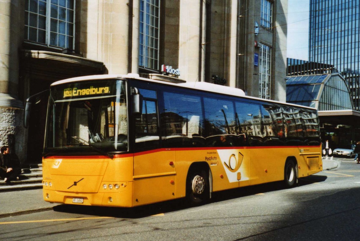 (115'404) - PostAuto Ostschweiz - AR 14'862 - Volvo am 18. M�rz 2009 beim Bahnhof St. Gallen