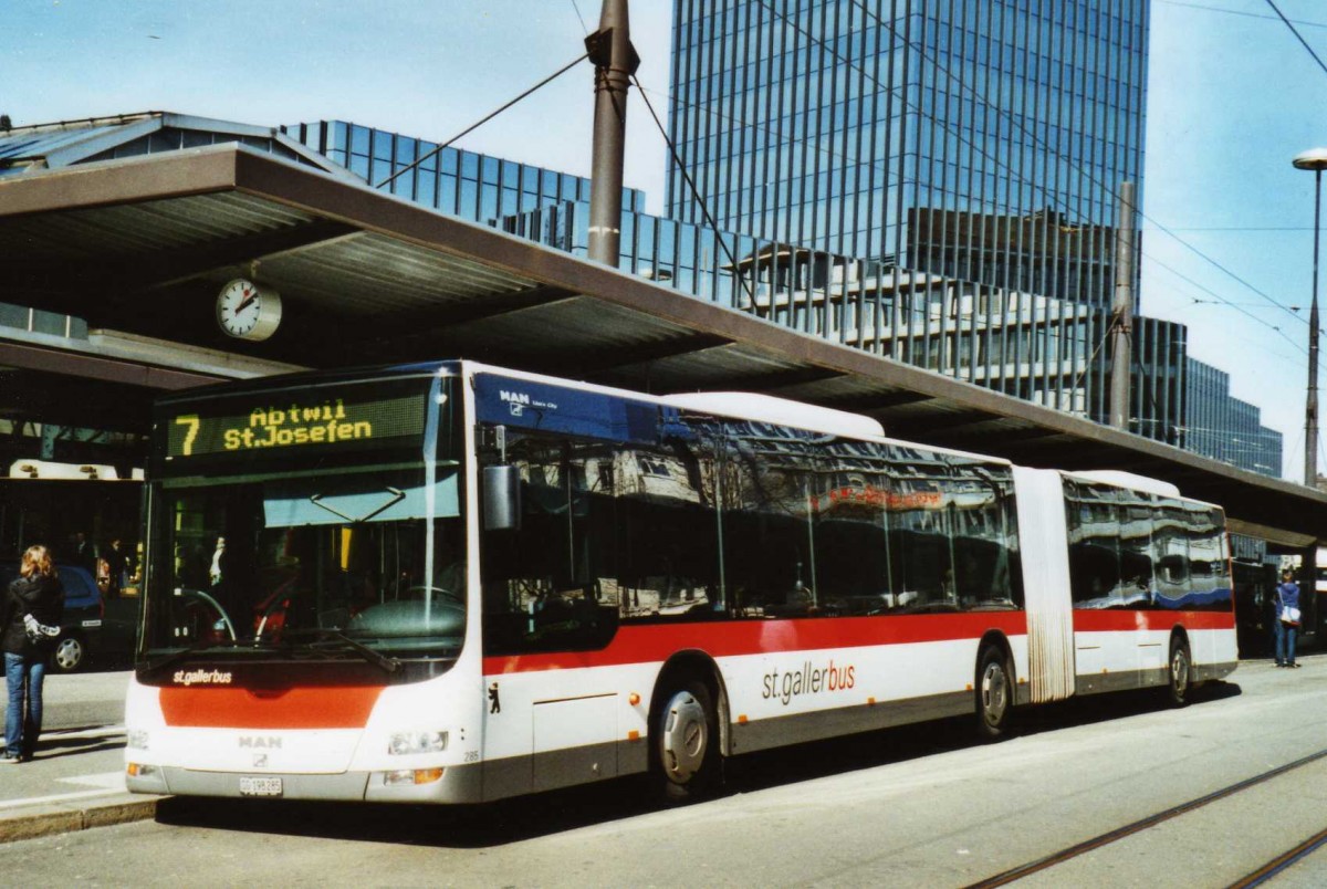 (115'409) - St. Gallerbus, St. Gallen - Nr. 285/SG 198'285 - MAN am 18. M�rz 2009 beim Bahnhof St. Gallen