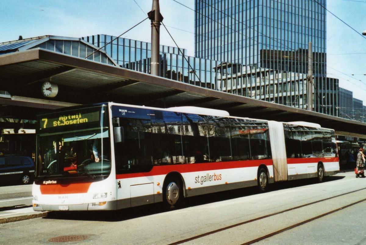 (115'414) - St. Gallerbus, St. Gallen - Nr. 275/SG 198'275 - MAN am 18. M�rz 2009 beim Bahnhof St. Gallen