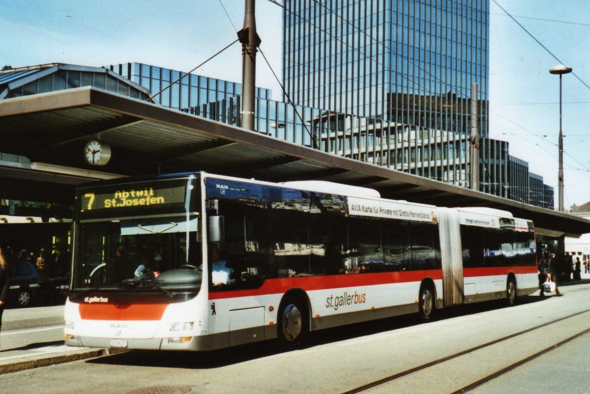 (115'419) - St. Gallerbus, St. Gallen - Nr. 271/SG 198 271 - MAN am 18. M�rz 2009 beim Bahnhof St. Gallen 