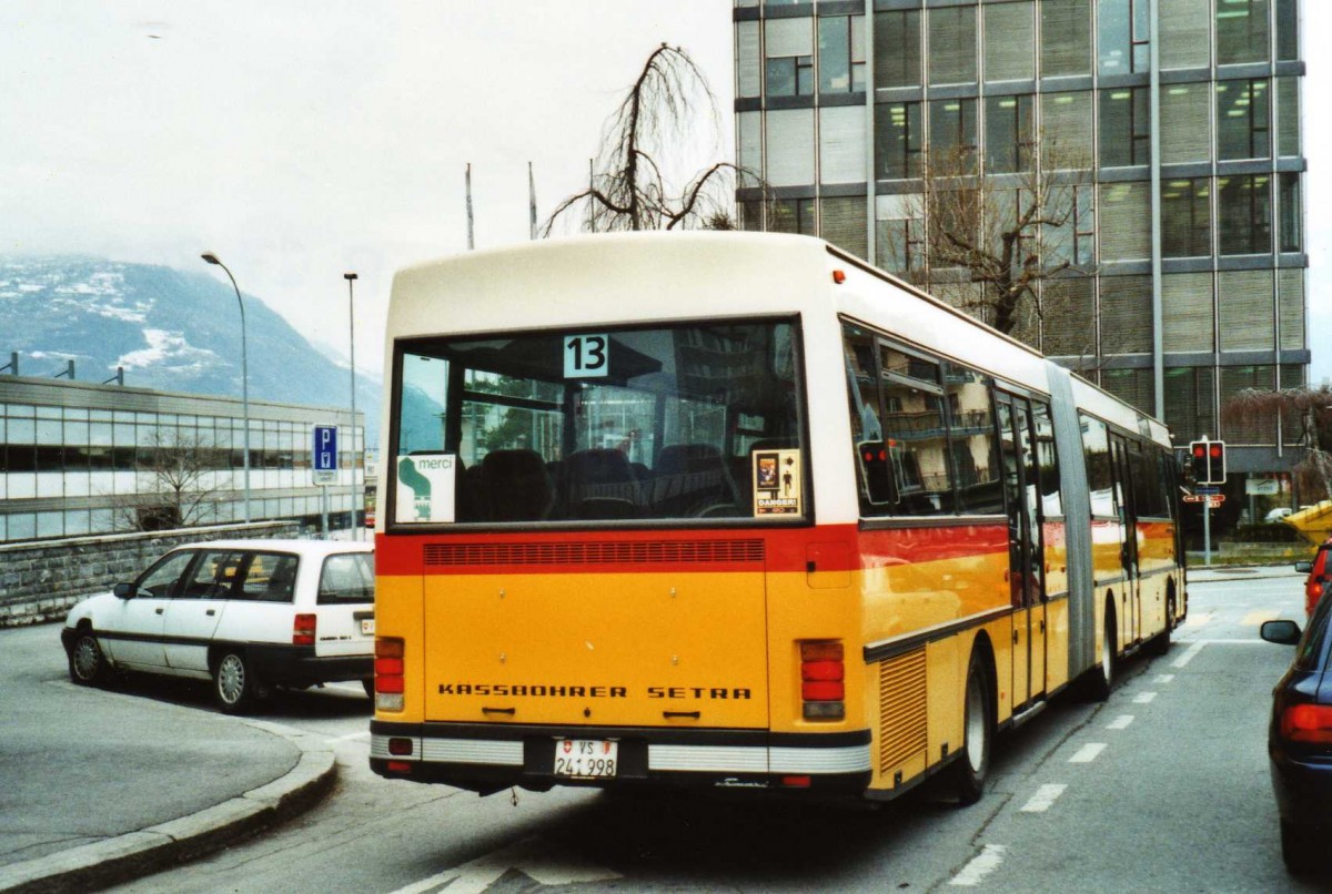 (115'605) - PostAuto Wallis - Nr. 12/VS 241'998 - Setra (ex P 27'802) am 30. M�rz 2009 beim Bahnhof Sion
