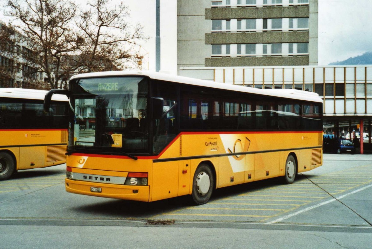 (115'608) - Dubuis, Savi�se - VS 16'013 - Setra am 30. M�rz 2009 beim Bahnhof Sion