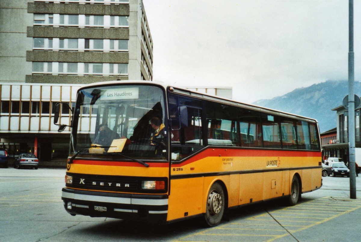 (115'609) - PostAuto Wallis - Nr. 8/VS 241'994 - Setra (ex P 25'058) am 30. M�rz 2009 beim Bahnhof Sion
