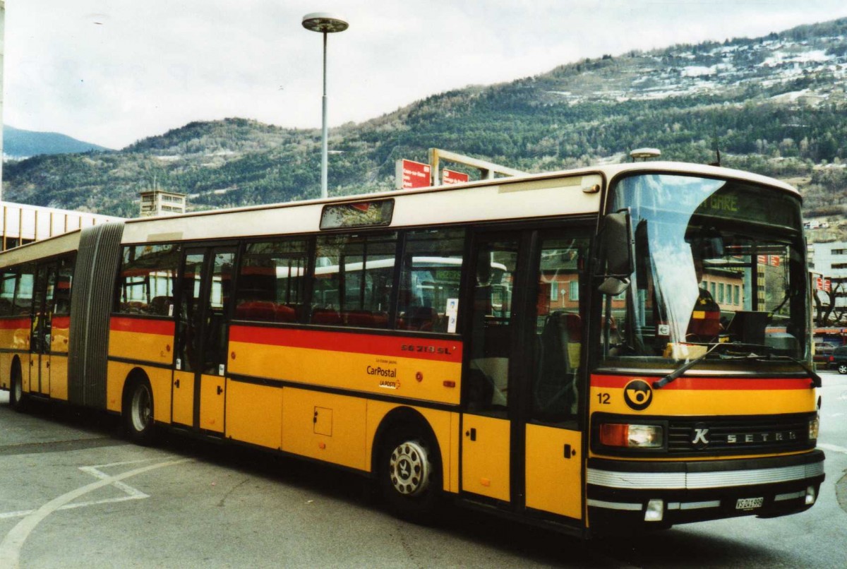 (115'710) - PostAuto Wallis - Nr. 12/VS 241'998 - Setra (ex P 27'802) am 30. M�rz 2009 beim Bahnhof Sion