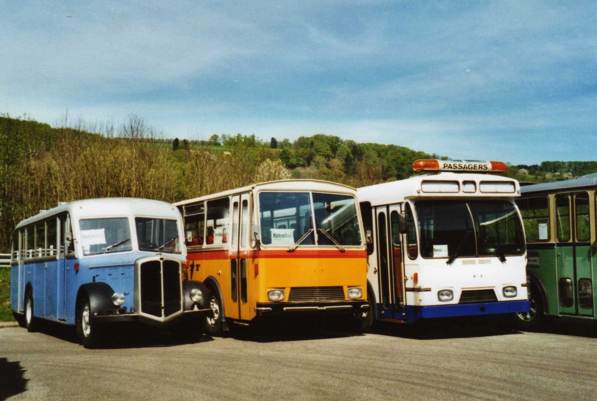 (116'123) - AAG Aubonne (R�trobus) - Nr. 1 - Berna + Perrodin, Le Ch�ble (R�trobus) - Nr. 4 - Saurer/Lauber + A�roport, Gen�ve (R�trobus) - Nr. C - FBW/Hess-Lauber (ex TPG Gen�ve Nr. 552; ex TPG Gen�ve Nr. 262) am 25. April 2009 in Bressonnaz, R�trobus