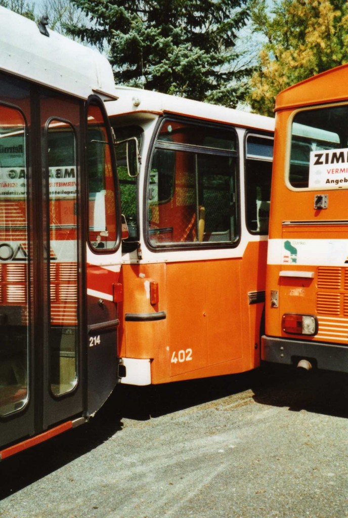 (116'133) - TL Lausanne (R�trobus) - Nr. 402 - FBW/Hess am 25. April 2009 in Bressonnaz, R�trobus (Teilaufnahme)