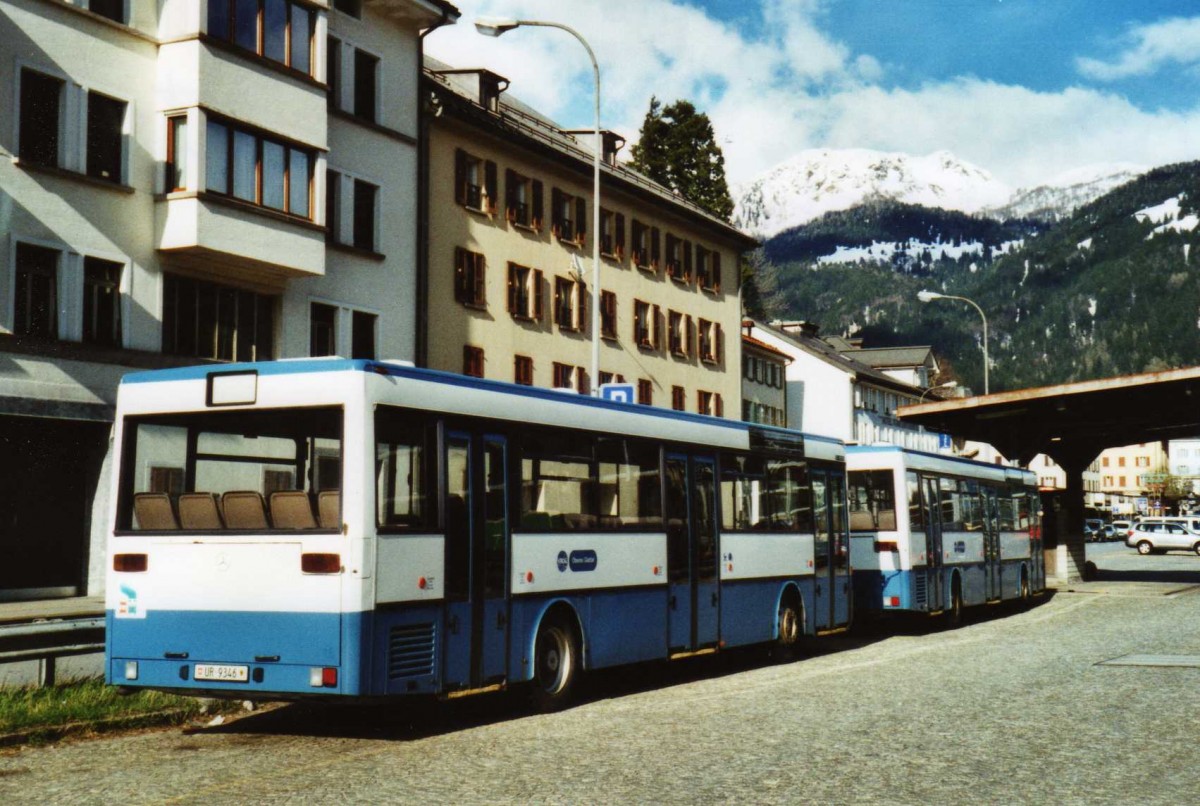 (116'234) - Meyer, G�schenen - UR 9346 - Mercedes (ex Gut, Binz Nr. 19) am 30. April 2009 beim Bahnhof Airolo