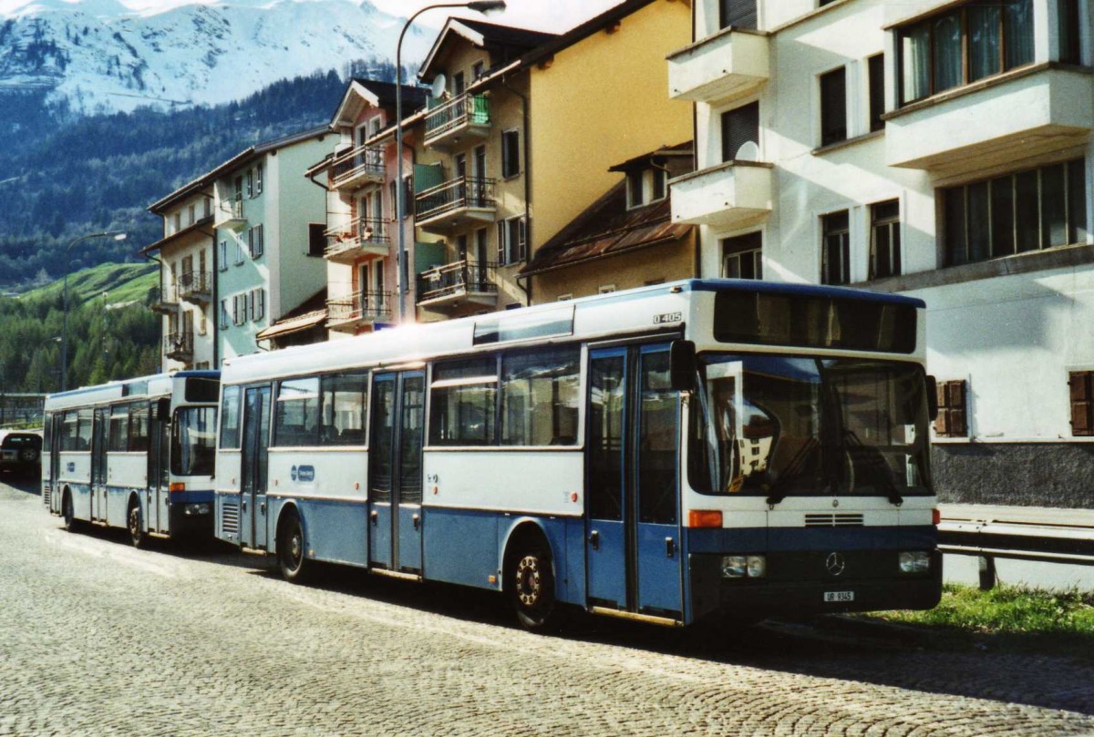 (116'235) - Meyer, G�schenen - UR 9345 - Mercedes (ex Gut, Binz Nr. 18) am 30. April 2009 beim Bahnhof Airolo