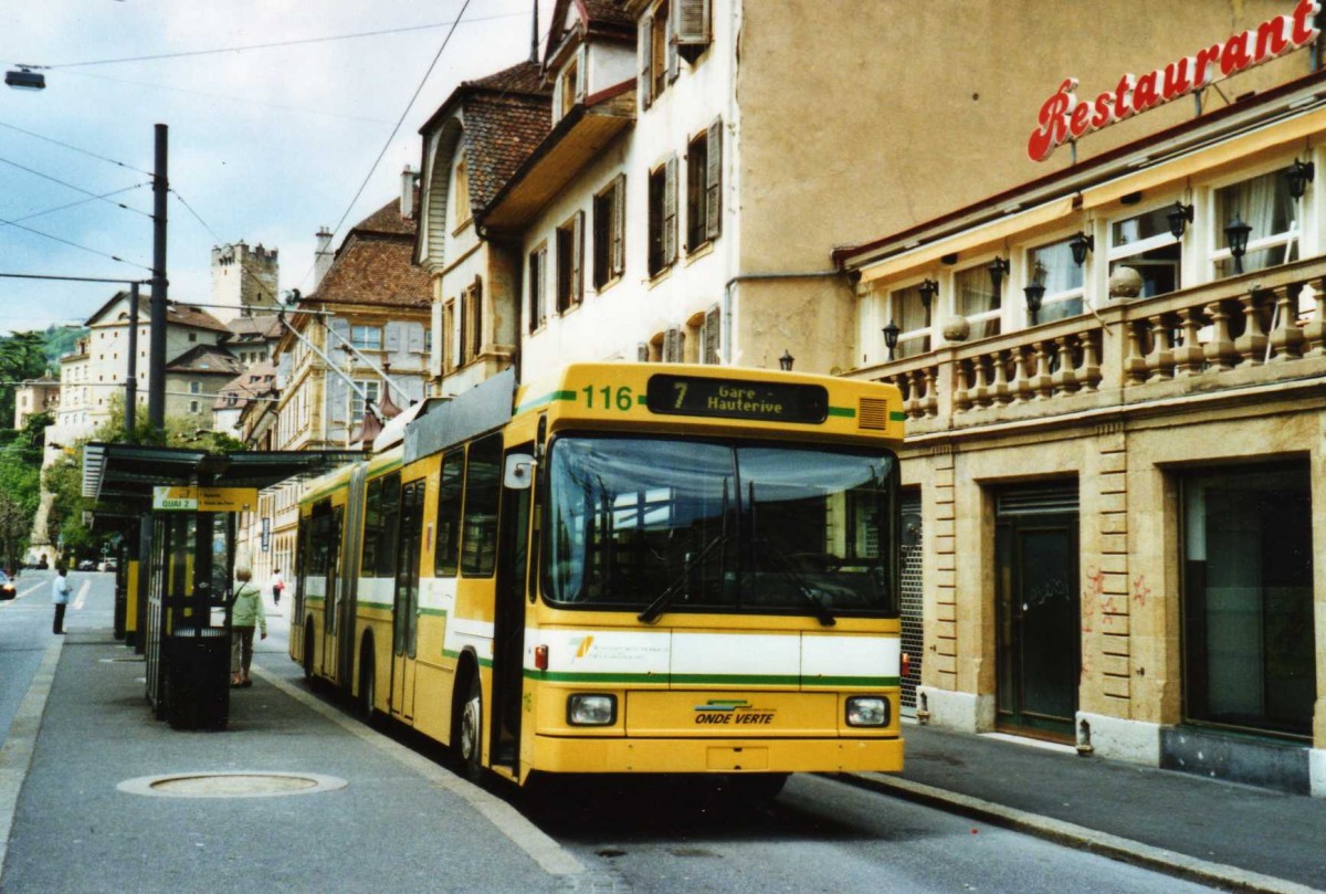 (116'305) - TN Neuch�tel - Nr. 116 - NAW/Hess Gelenktrolleybus am 3. Mai 2009 in Neuch�tel, Place Pury