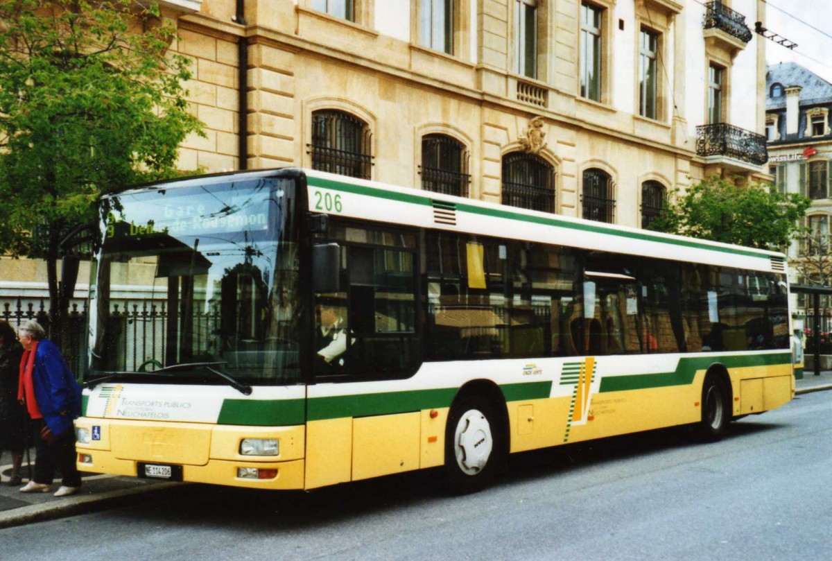 (116'312) . TN Neuch�tel - Nr. 206/NE 114'206 - MAN am 3. Mai 2009 in Neuch�tel, Place Pury
