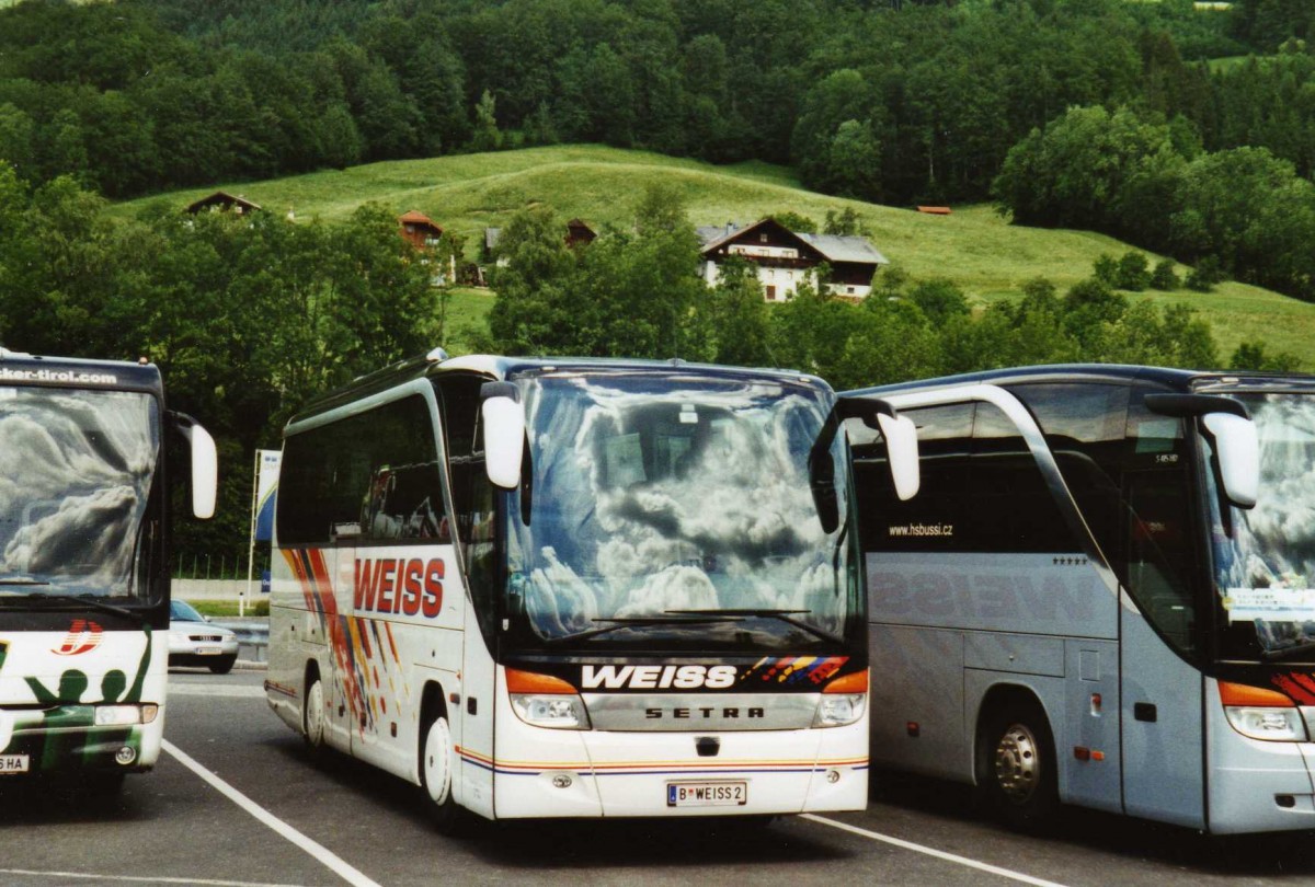 (117'104) - Weiss, Bregenz - B WEISS 2 - Setra am 29. Mai 2009 in Mondsee, Rastst�tte