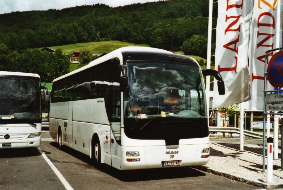 (117'106) - Aus Deutschland: Ebner, Dachsberg - WT-YS 42 - MAN am 29. Mai 2009 in Mondsee, Rastst�tte