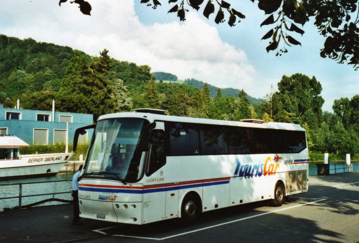 (117'906) - TourisCar, Gen�ve - Nr. 319/GE 960'351 - Bova am 3. Juli 2009 bei der Schiffl�ndte Thun