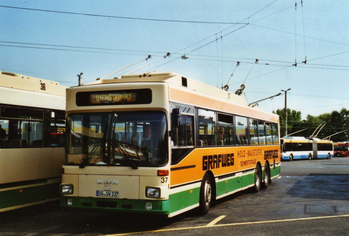 (118'124) - SWS Solingen - Nr. 37/SG-SW 237 - MAN/Gr�f&Stift Trolleybus am 5. Juli 2009 in Solingen, Betriebshof