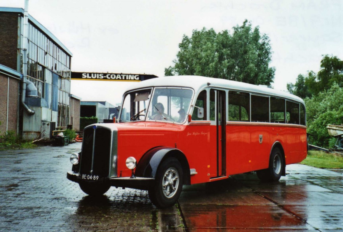 (118'536) - FRAM Drachten - Nr. 9/BE-04-89 - Saurer/R&J (ex Billieux, Martigny; ex H�sler, Rickenbach) am 7. Juli 2009 in Drachten, Autobusmuseum