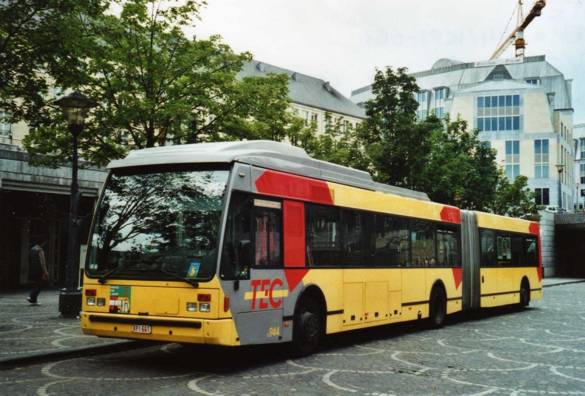 (118'632) - TEC Li�ge - Nr. 5.944/KPI-661 - Van Hool am 8. Juli 2009 in Li�ge, Place Saint-Laurent