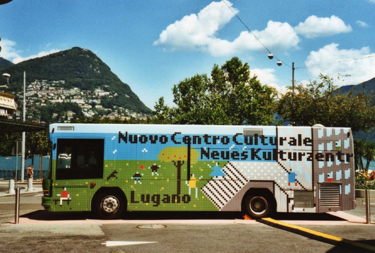 (119'310) - Citt� di Lugano, Lugano - TI 135'716 - Neoplan (ex FART Locarno Nr. 85) am 26. Juli 2009 in Lugano, Piazza Luini
