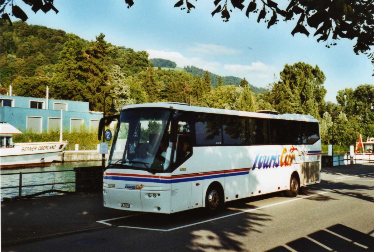 (119'414) - TourisCar, Gen�ve - Nr. 320/GE 96'270 - Bova am 5. August 2009 bei der Schiffl�ndte Thun