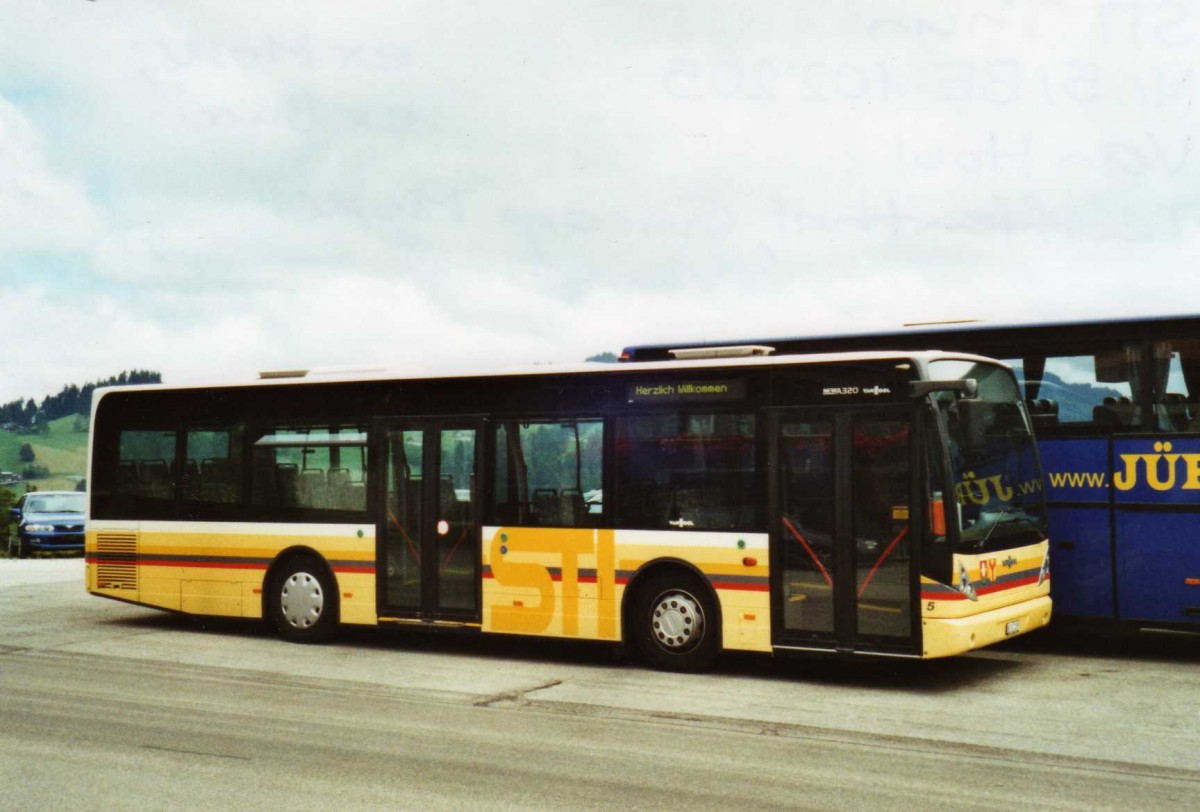 (119'513) - STI Thun - Nr. 5/BE 102'205 - Van Hool (ex Moser, Teuffenthal; ex Burri, Teuffenthal) am 9. August 2009 in Teuffenthal, Garage Moser