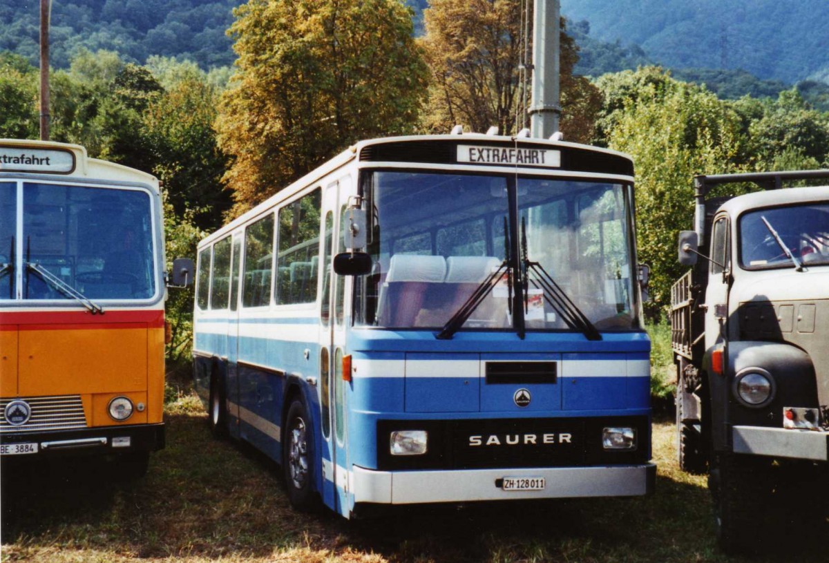 (121'012) - Matel, Elgg - ZH 128'011 - Saurer/T�scher (ex LLB Susten Nr. 12) am 12. September 2009 auf dem Monte Ceneri