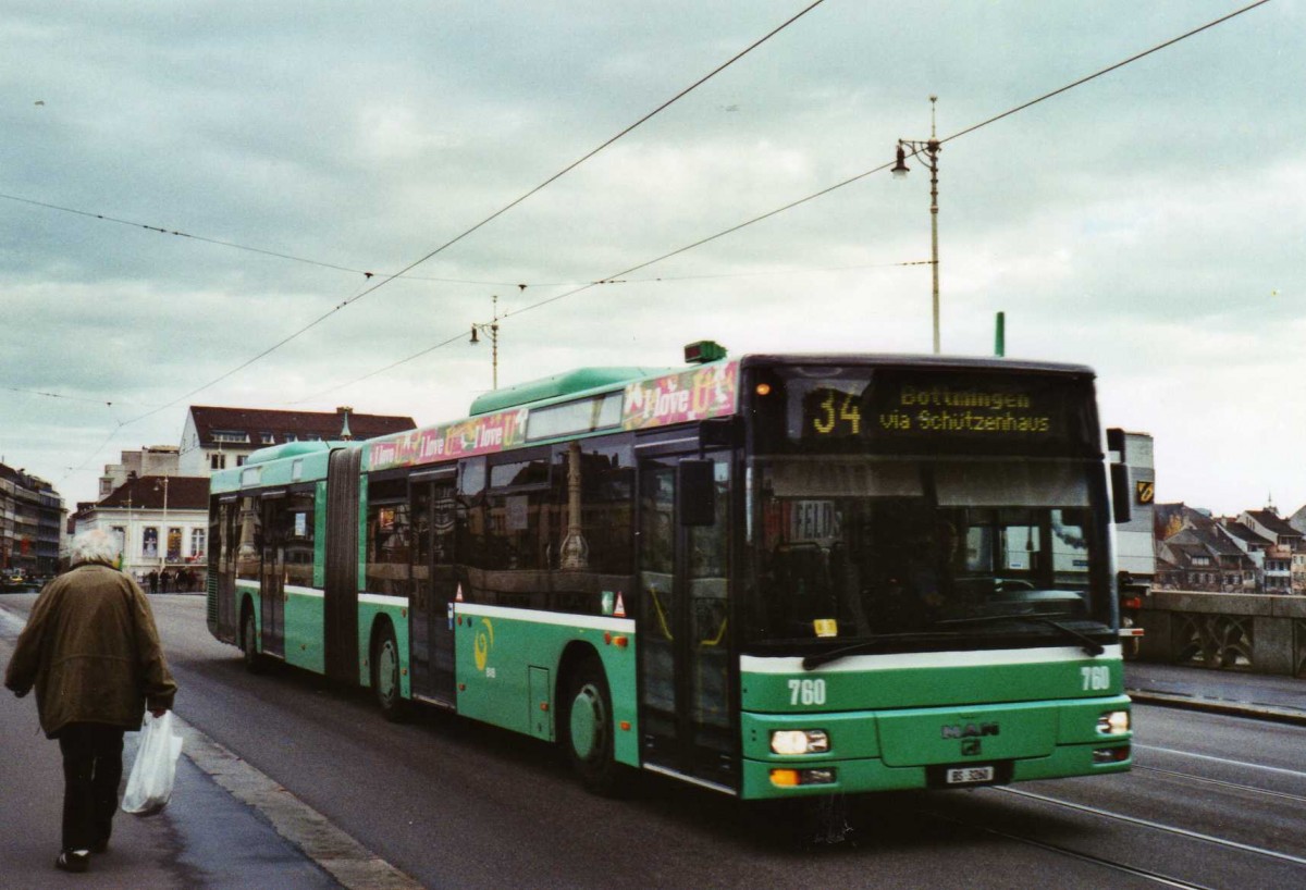 (122'121) - BVB Basel - Nr. 760/BS 3260 - MAN am 17. November 2009 in Basel, Mittlere Rheinbr�cke