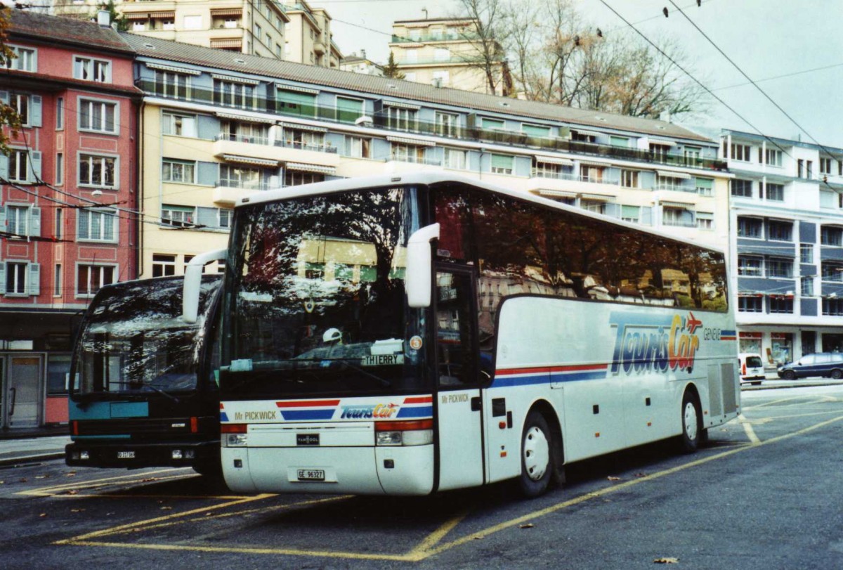 (122'314) - TourisCar, Gen�ve - GE 96'327 - Van Hool am 19. November 2009 in Lausanne, Tunnel