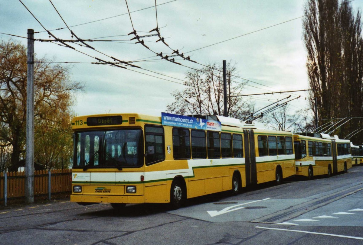 (122'517) - TN Neuch�tel - Nr. 113 - NAW/Hess Gelenktrolleybus am 5. Dezember 2009 in Neuch�tel, D�p�t