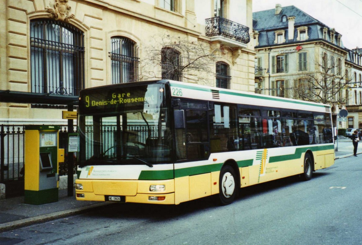 (122'533) - TN Neuch�tel - Nr. 226/NE 19'626 - MAN am 5. Dezember 2009 in Neuch�tel, Place Pury
