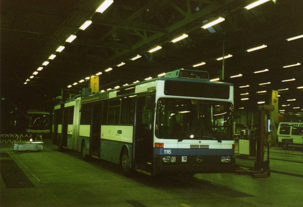 (123'114) - VBZ Z�rich - Nr. 116 - Mercedes Gelenktrolleybus am 13. Dezember 2009 in Z�rich, Garage Hardau