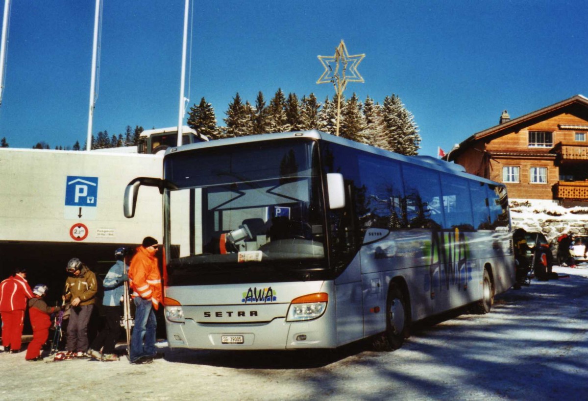 (123'515) - AWA Amden - Nr. 5/SG 39'005 - Setra am 3. Januar 2010 in Arvenb�el, Arven