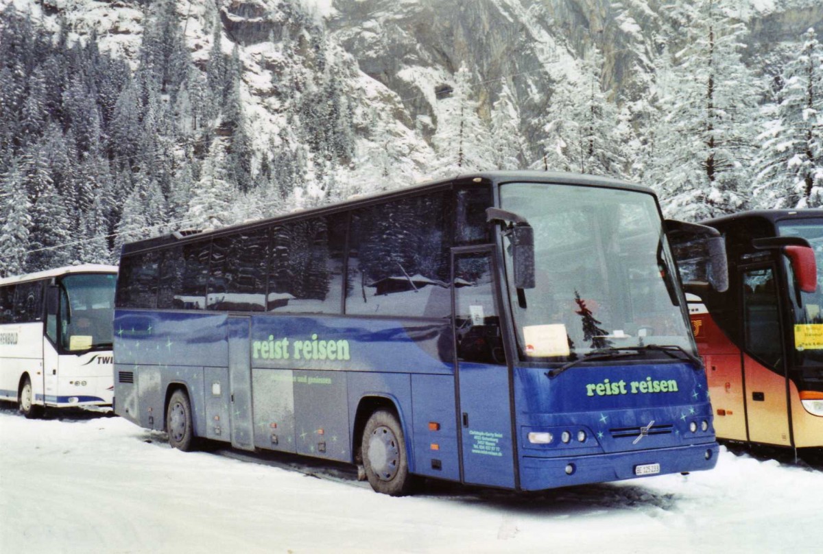 (123'728) - Reist, Gutenburg - BE 125'233 - Volvo am 9. Januar 2010 in Adelboden, Unter dem Birg