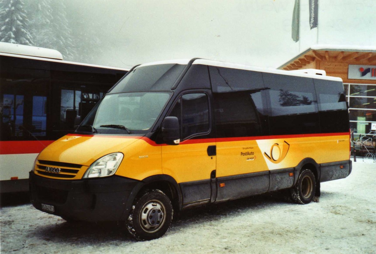 (123'821) - PostAuto Wallis - VS 241'973 - Iveco am 9. Januar 2010 in Adelboden, ASB