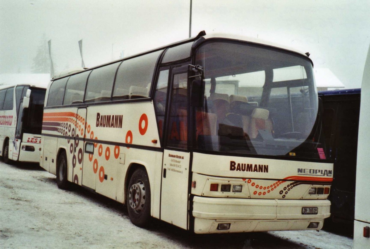 (123'903) - Baumann, M�nnedorf - ZH 76'519 - Neoplan am 9. Januar 2010 in Adelboden, ASB