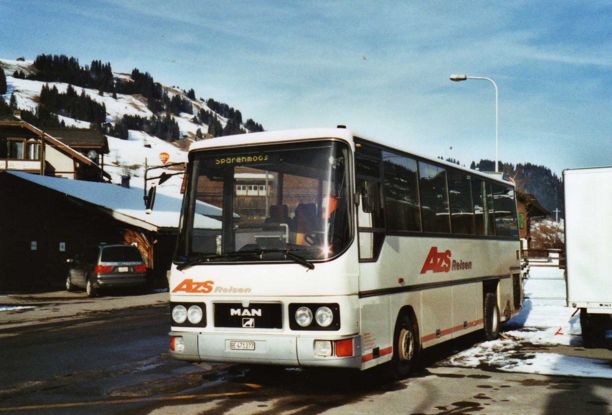 (124'235) - AZS Zweisimmen - Nr. 3/BE 471'277 - MAN/G�ppel (ex STI Thun Nr. 10; ex TSG Blumenstein Nr. 10) am 24. Januar 2010 beim Bahnhof Zweisimmen 