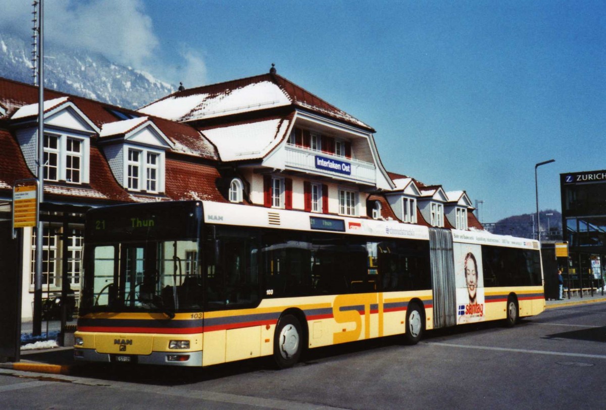 (124'602) - STI Thun - Nr. 103/BE 577'103 - MAN am 8. M�rz 2010 beim Bahnhof Interlaken Ost