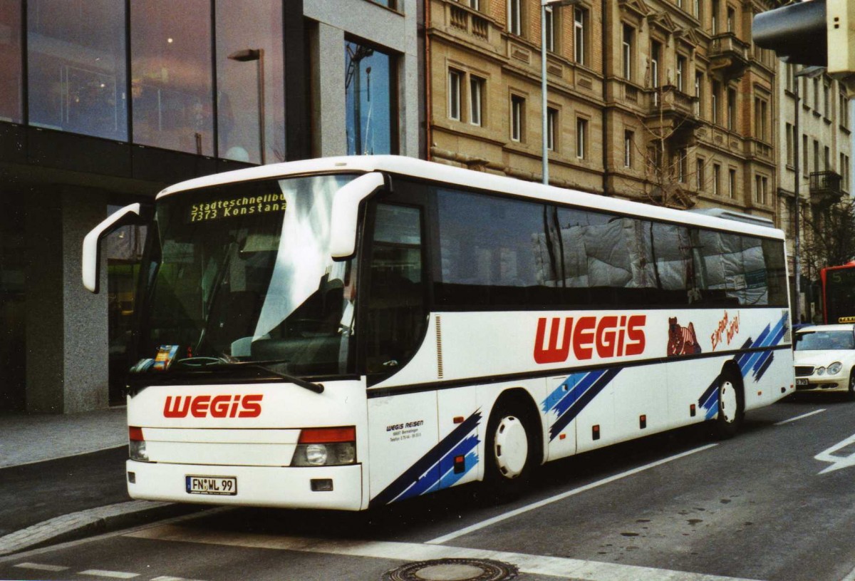 (124'816) - Wegis, Bermatingen - FN-WL 99 - Setra am 10. M�rz 2010 beim Bahnhof Konstanz