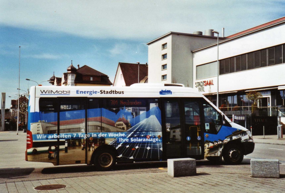 (125'021) - WilMobil, Wil - Nr. 208/SG 288'661 - Mercedes am 17. M�rz 2010 beim Bahnhof Wil