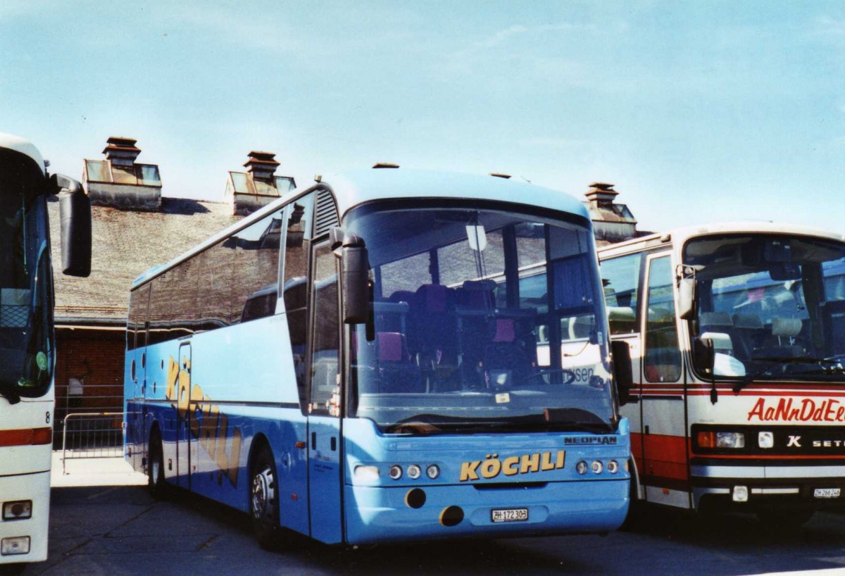 (125'128) - K�chli, Bachs - ZH 172'303 - Neoplan am 19. M�rz 2010 in Thun, Expo