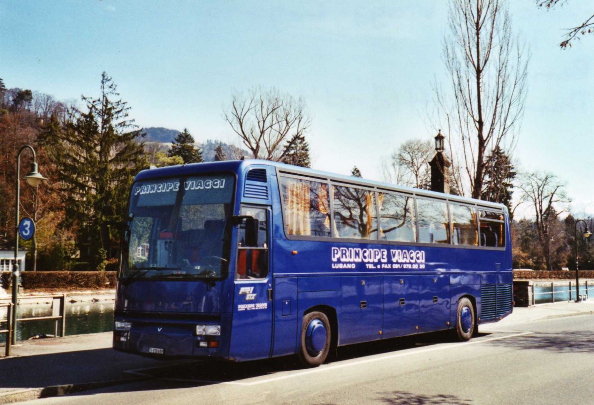 (125'134) - Principe Viaggi, Lugano - TI 310'689 - Renault am 19. M�rz 2010 bei der Schiffl�ndte Thun