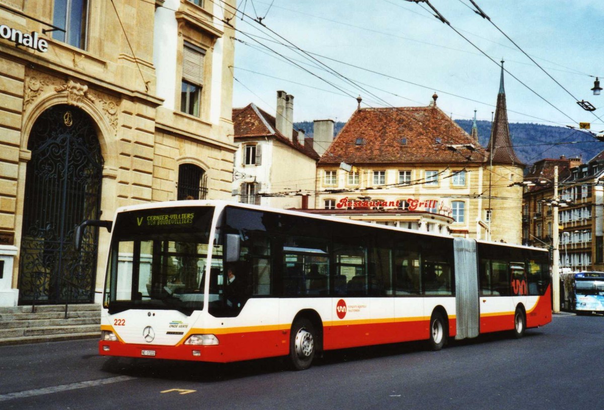 (125'230) - VR La Chaux-de-Fonds - Nr. 222/NE 17'222 - Mercedes am 22. M�rz 2010 in Neuch�tel, Place Pury