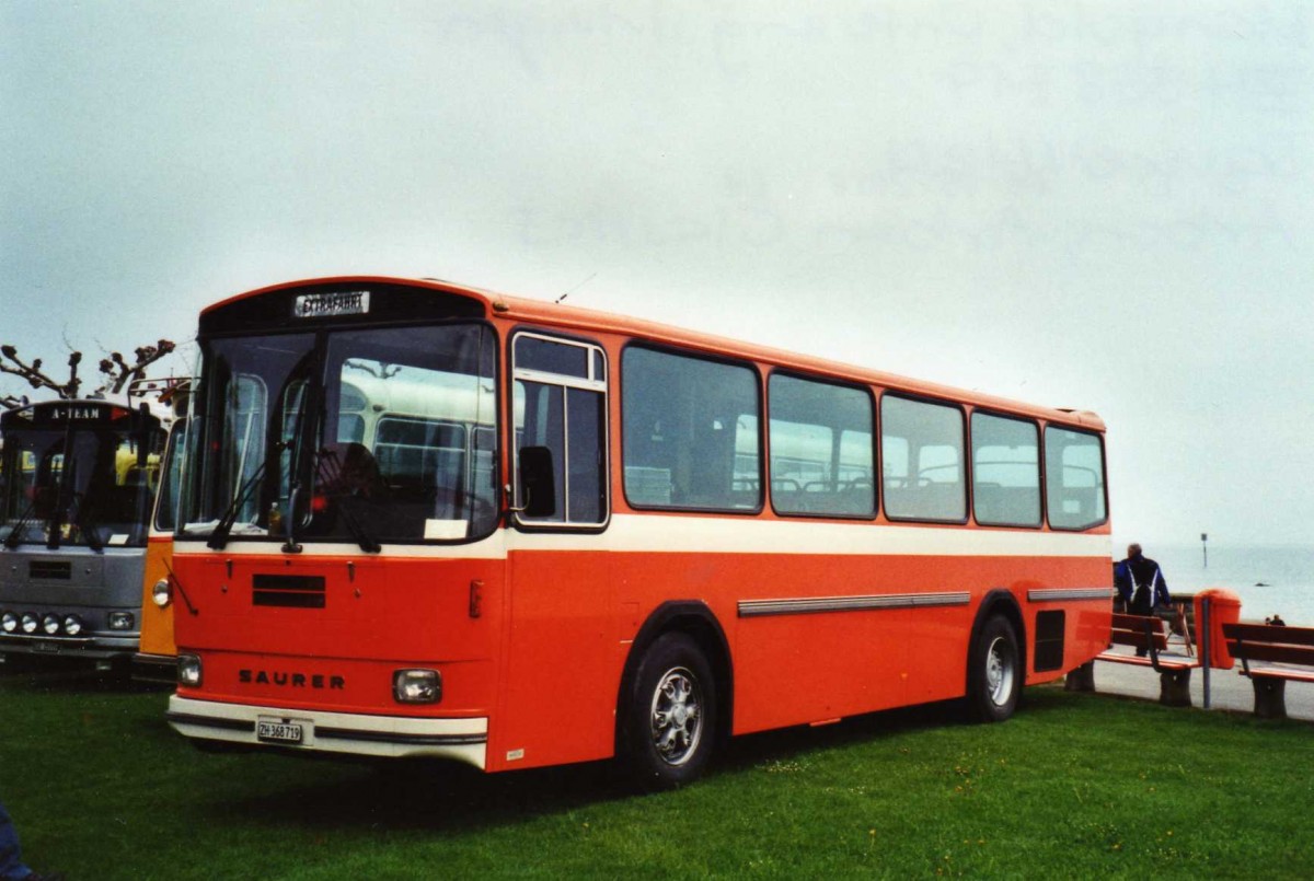 (125'711) - Mangold, Oberengstringen - ZH 368'719 - Saurer/Hess (ex RhV Altst�tten Nr. 45) am 1. Mai 2010 in Arbon, Arbon Classics