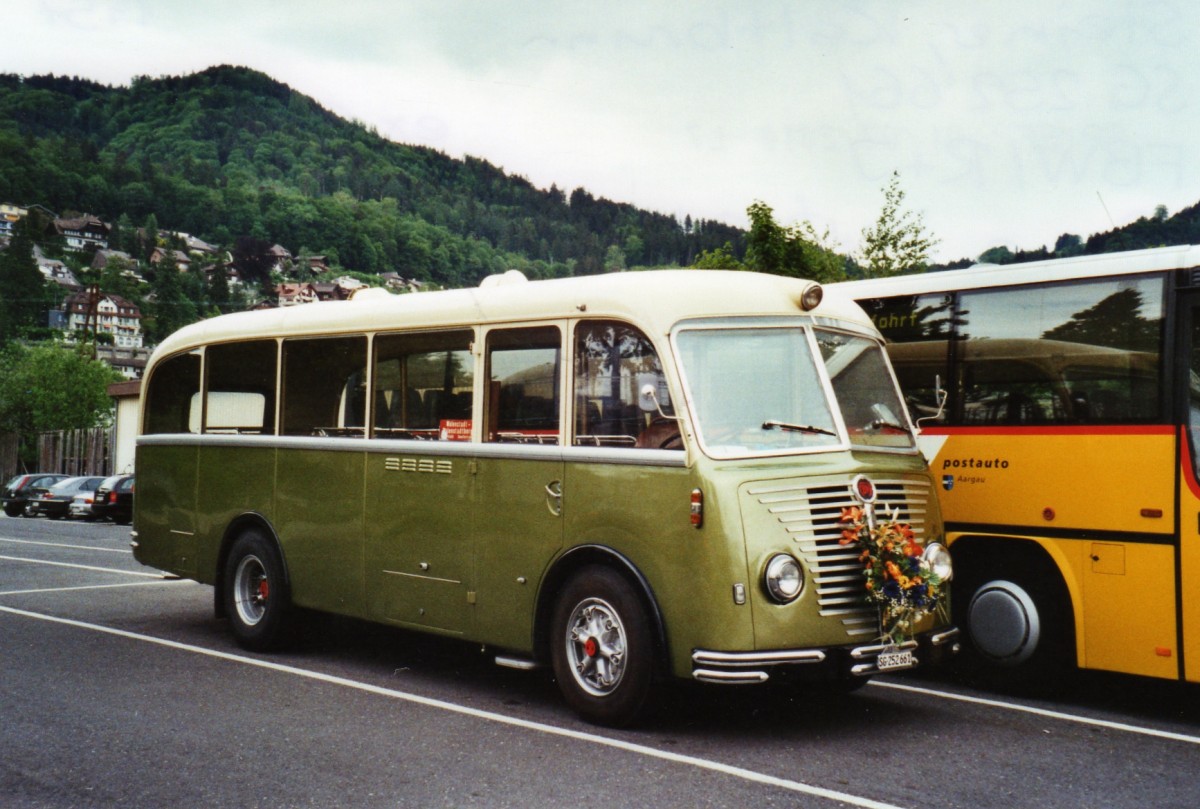 (126'521) - Steiner, Kaltbrunn - SG 252'661 - FBW/R&J (ex Gr�nenfelder, Walenstadt) am 26. Mai 2010 in Thun, Seestrasse